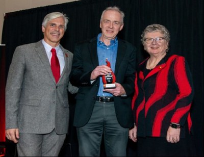 Richard Lamont Receives Center Award