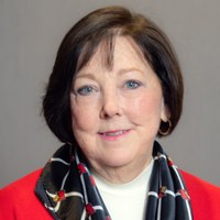 Dr. Julie Watts McKee selected as 2025 School of Dentistry Alumni Fellow  