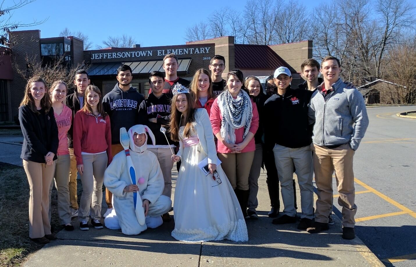 UofL School of Dentistry students present to Jeffersontown Elementary students