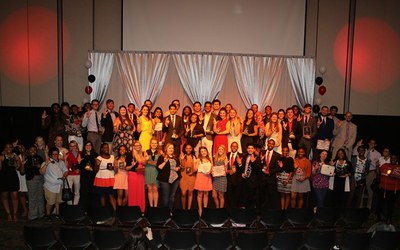 group photo of all students honored at the 2016 Student Awards
