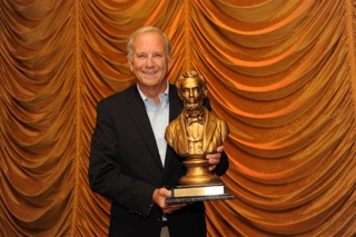 Doug Myers (’74) receives Peter Perlman Trial Lawyer Award 