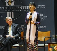 Suu Kyi speaks about freedom, democracy at UofL