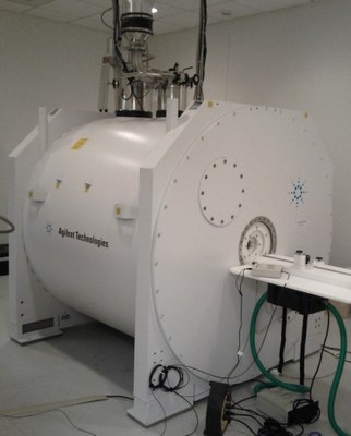 MicroMRI (Agilent/Varian 9.4T, 31-cm Horizontal Bore MR)