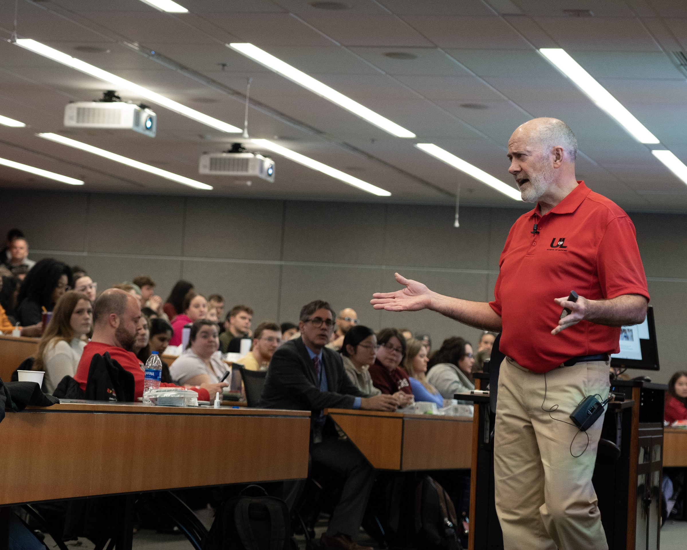 Medical students equipped with Narcan and training to prevent overdose deaths