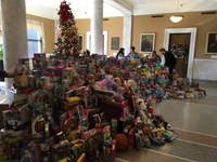 UofL medical residents collect toys for area children 
