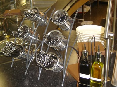 Trayless Dining