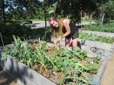 Ellie Miller, Garden & Farmers Market Intern 2015-16