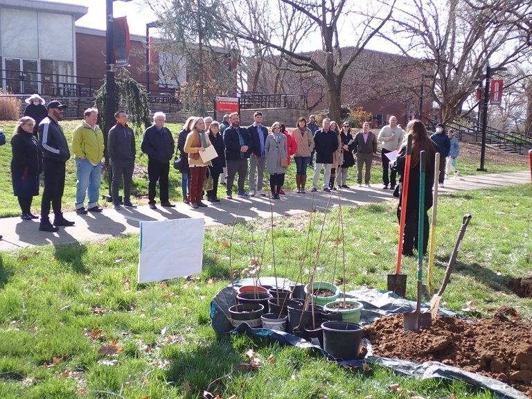 UofL Arbor Day 2022 - Schneider Hall